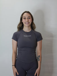 Women’s Seamless Short-Sleeve Tee